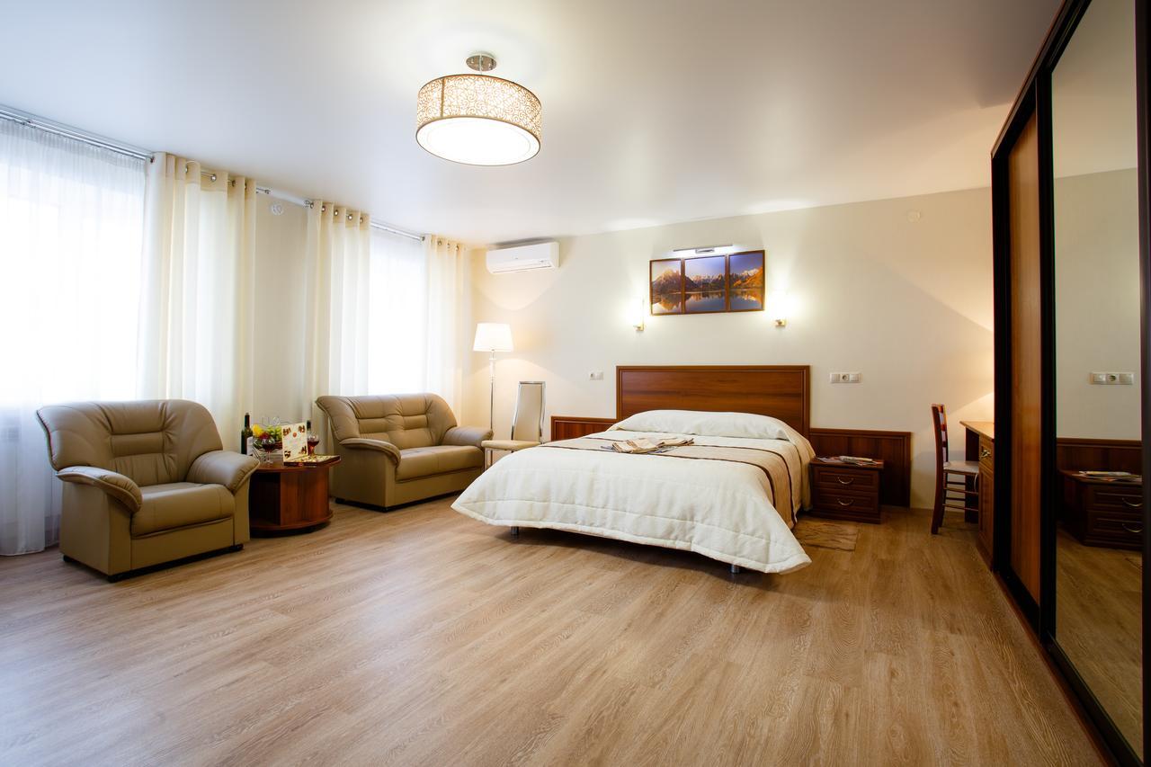 Apart-Hotel Vegus Uralsk Zewnętrze zdjęcie